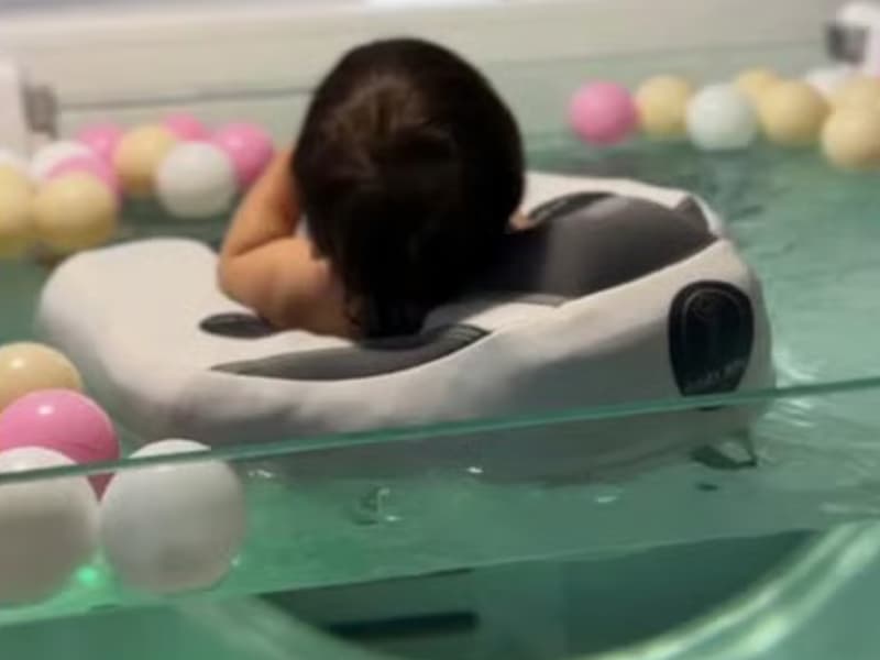 Baby Spa mit Bällen