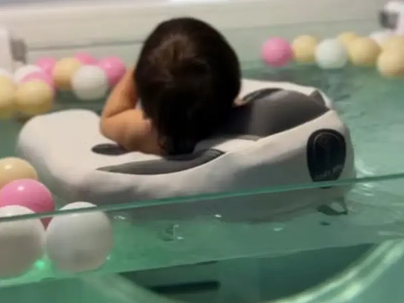 Baby Spa mit Bällen
